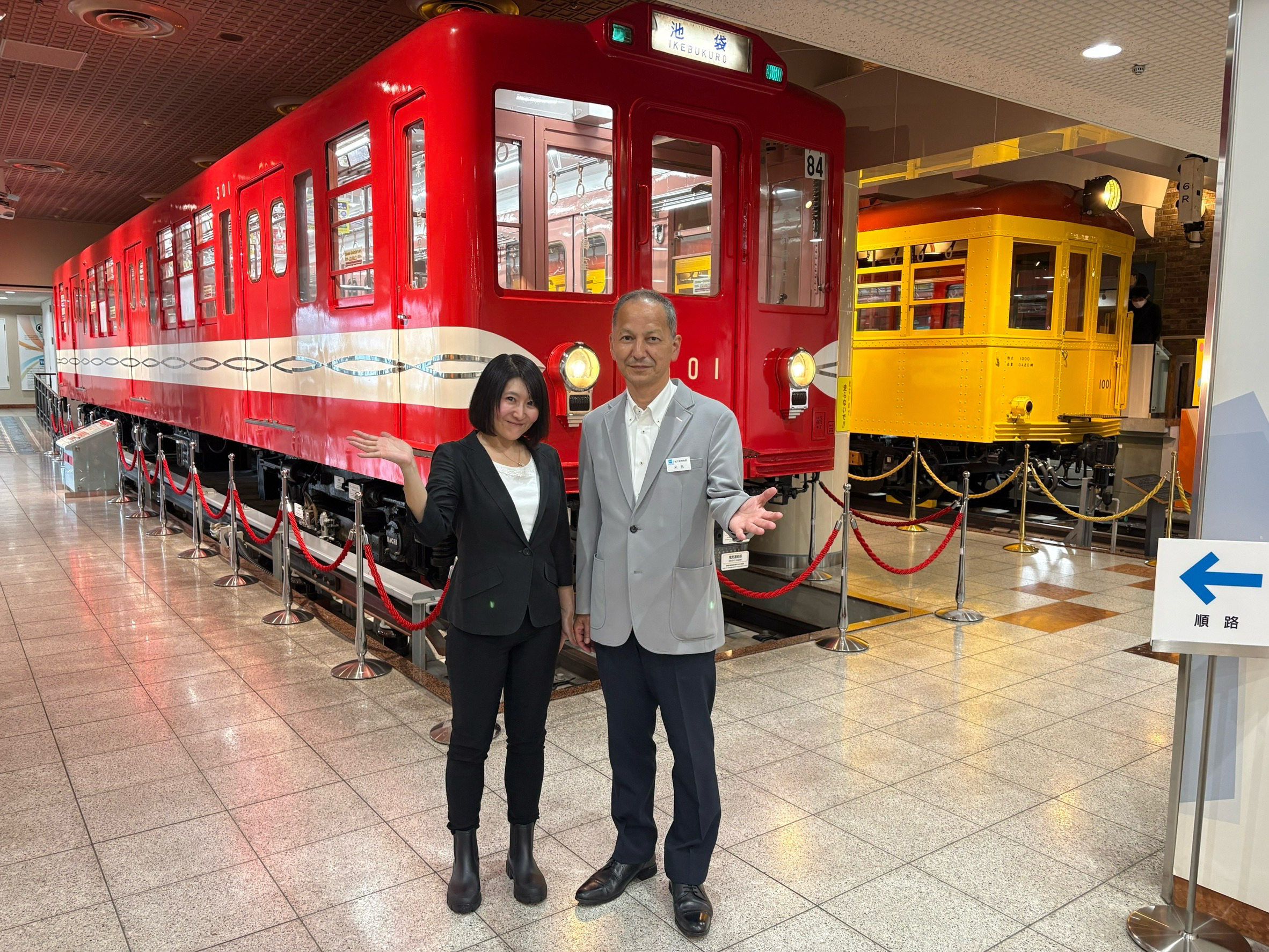 米本館長と渡部史絵の写真